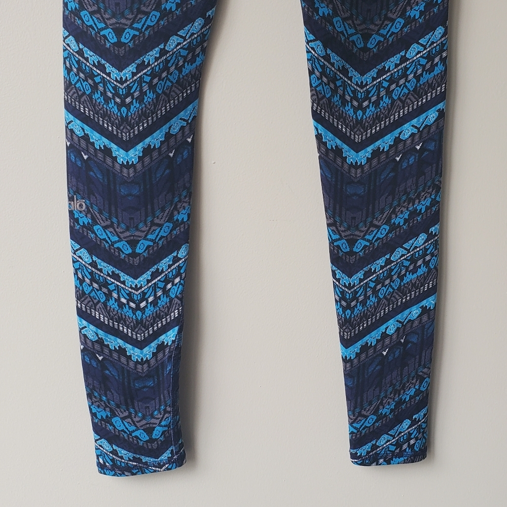 Alo Mid Rise Leggings - Picture 8 of 11
